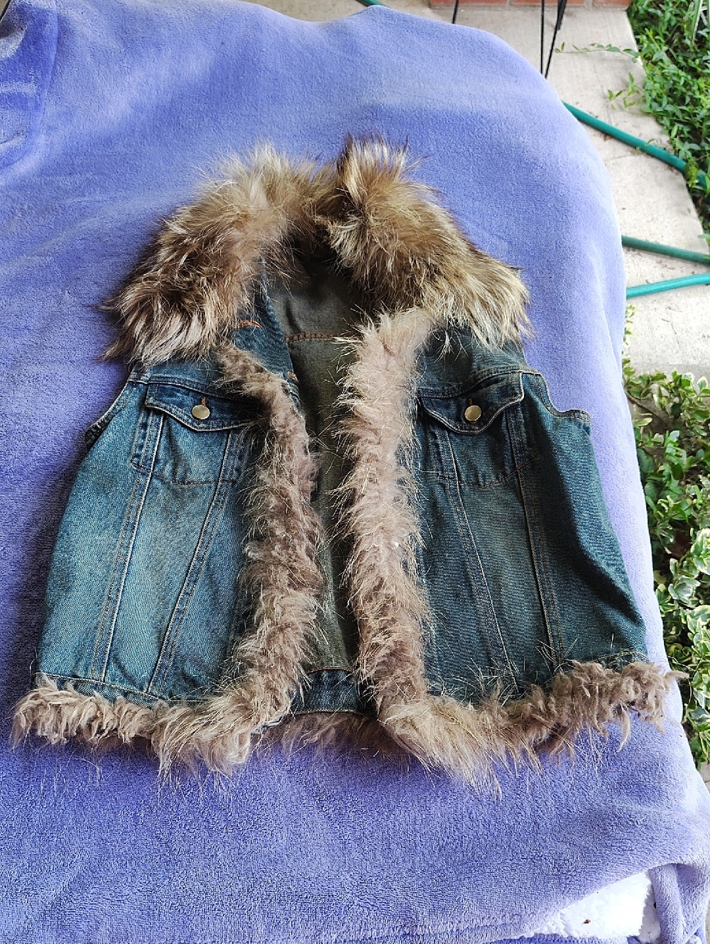 Faux Fur-Trim Denim Vest in Blue with Brown Fur